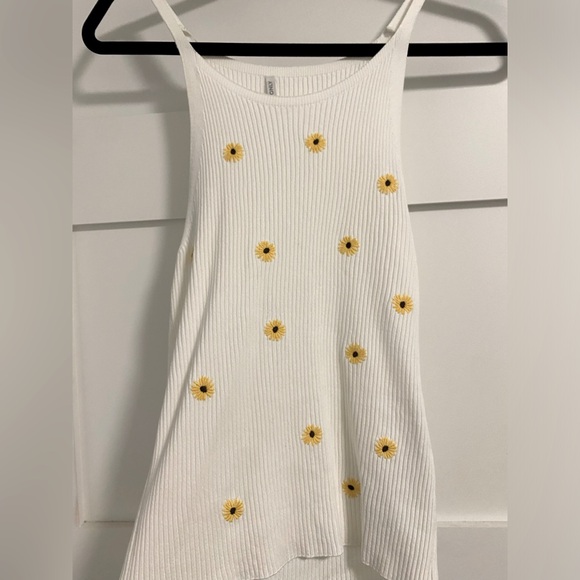 Daisy Tank Top - Picture 1 of 2